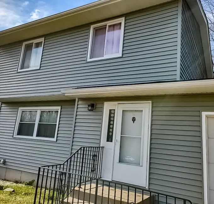 vinyl siding contractor