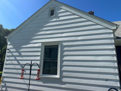 moline window installation - bay window exterior, before