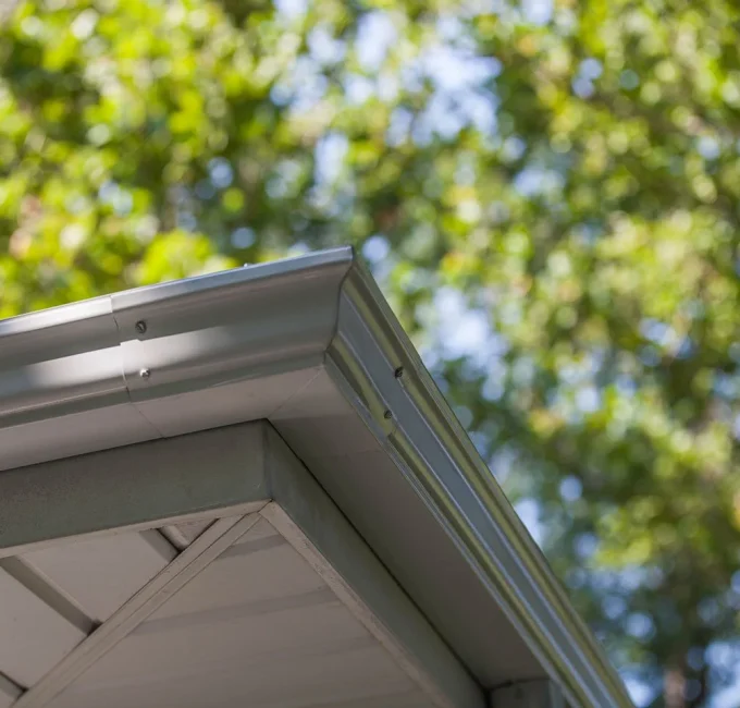 Leaf Exterminator is unseen from below