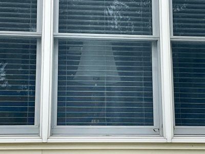 Le Claire Window Replacement - outside, before