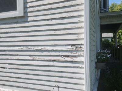 Davenport Siding Company - pealing corner, before