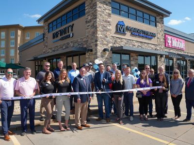 Bettendorf Iowa Showroom Ribbon Cutting