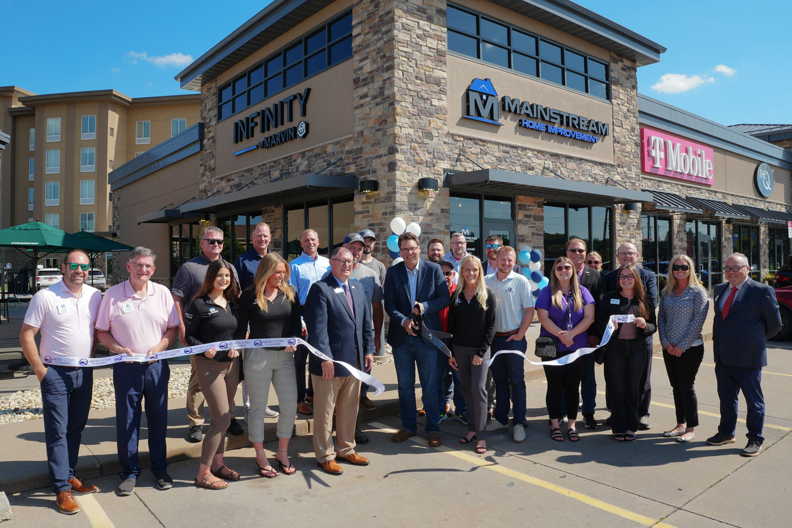 Bettendorf, IA Showroom